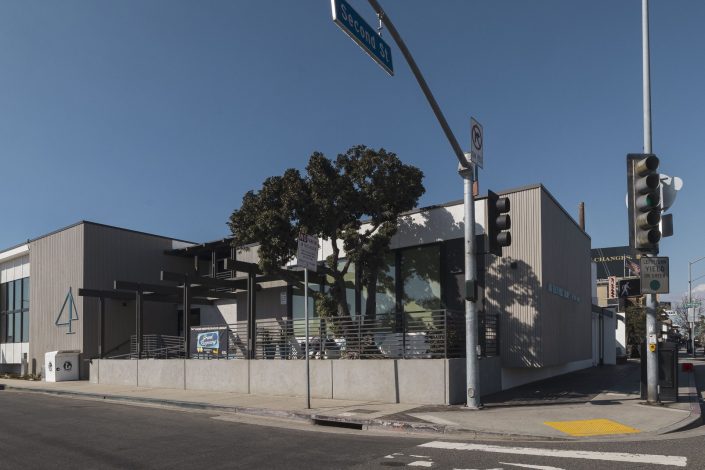 Long Beach Bay Shore Neighborhood Library